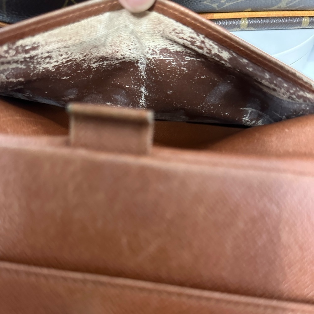 💯 Authentic Louis Vuitton Reporter  w/ Free LV Wallet🍀 - Picture 8 of 16